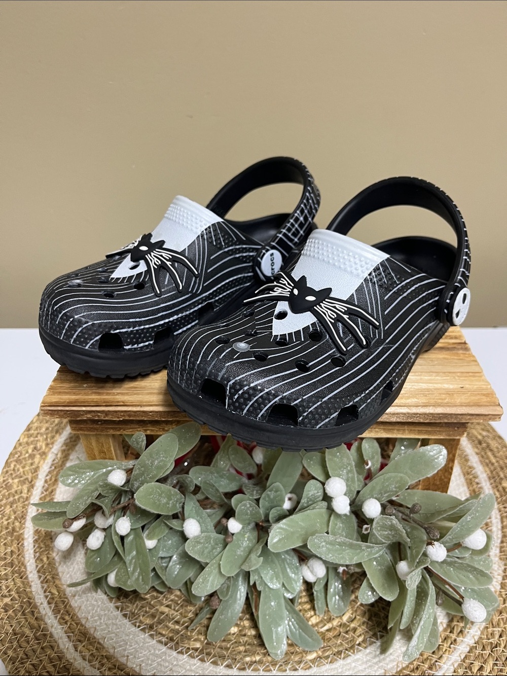 Kids Crocs “ Nightmare before Christmas” in good condition
